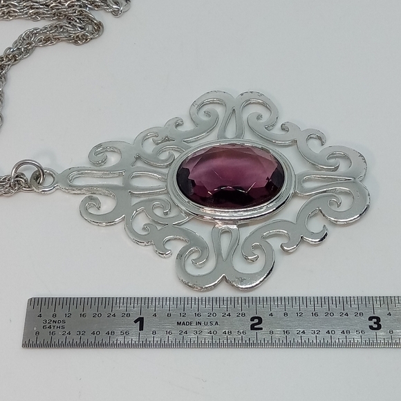 * vintage Sarah Coventry large Purple Stone silver tone pendant 24" necklace - Picture 2 of 6